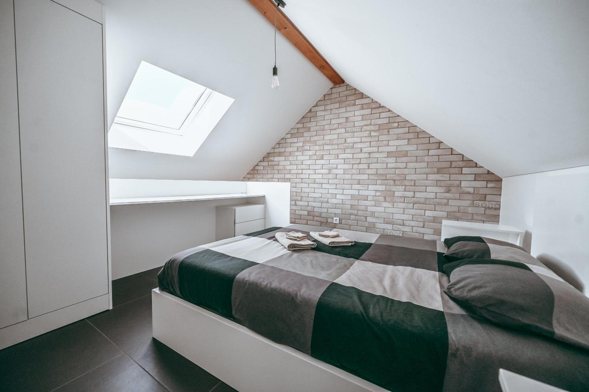 Wake Up Esch City Екстер'єр фото